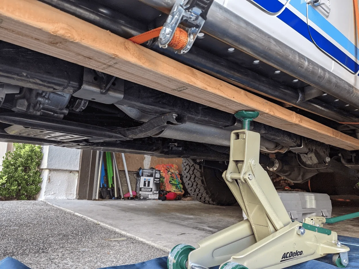 Jeep Gladiator Installing rock rails solo with no fancy equipment. 1620327083371