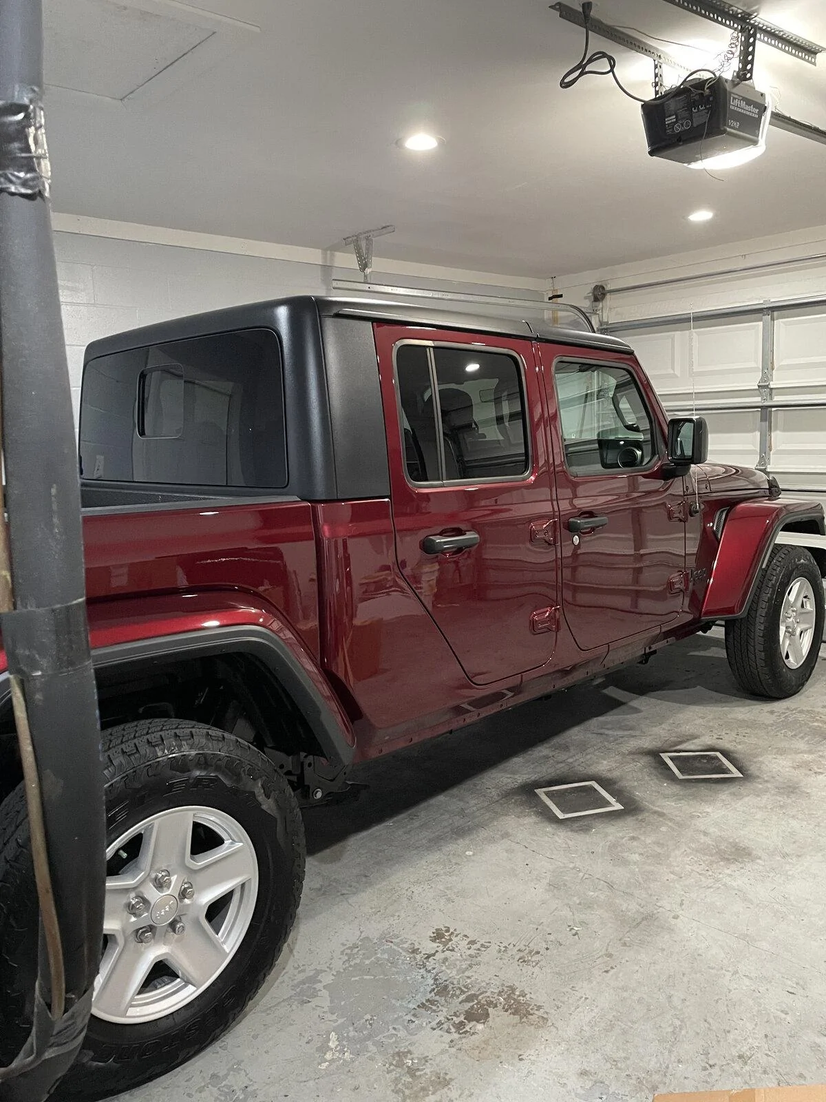 Jeep Gladiator WTB OR WTT  for snazberry top/ $1000+ Trade black CEFFB1BB-4C78-4CFD-80F5-7202C68E1990