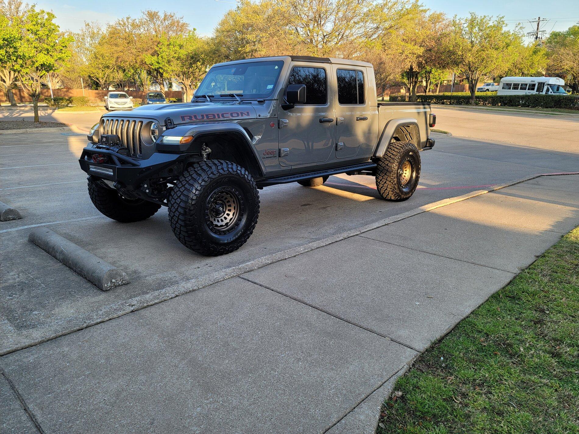 Jeep Gladiator Sting Gray with Bronze Wheels 20210402_075936