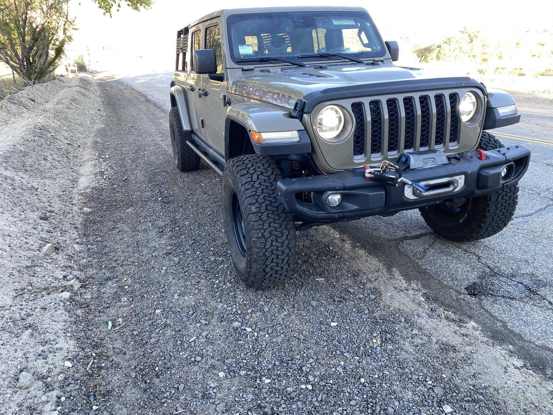 Jeep Gladiator wider rubicon flares? IMG_9888