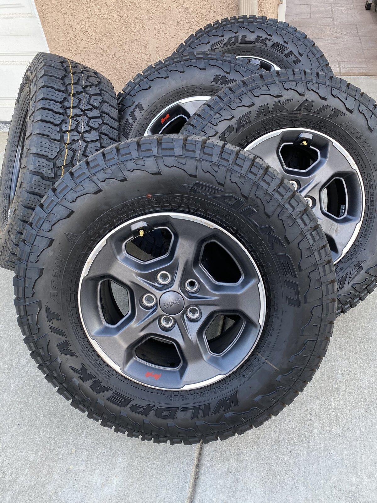 Jeep Gladiator Take off JT Rubicon Wheels and Tires w/spare A9753D7C-AFAE-4A1B-89EA-AE452DE58039