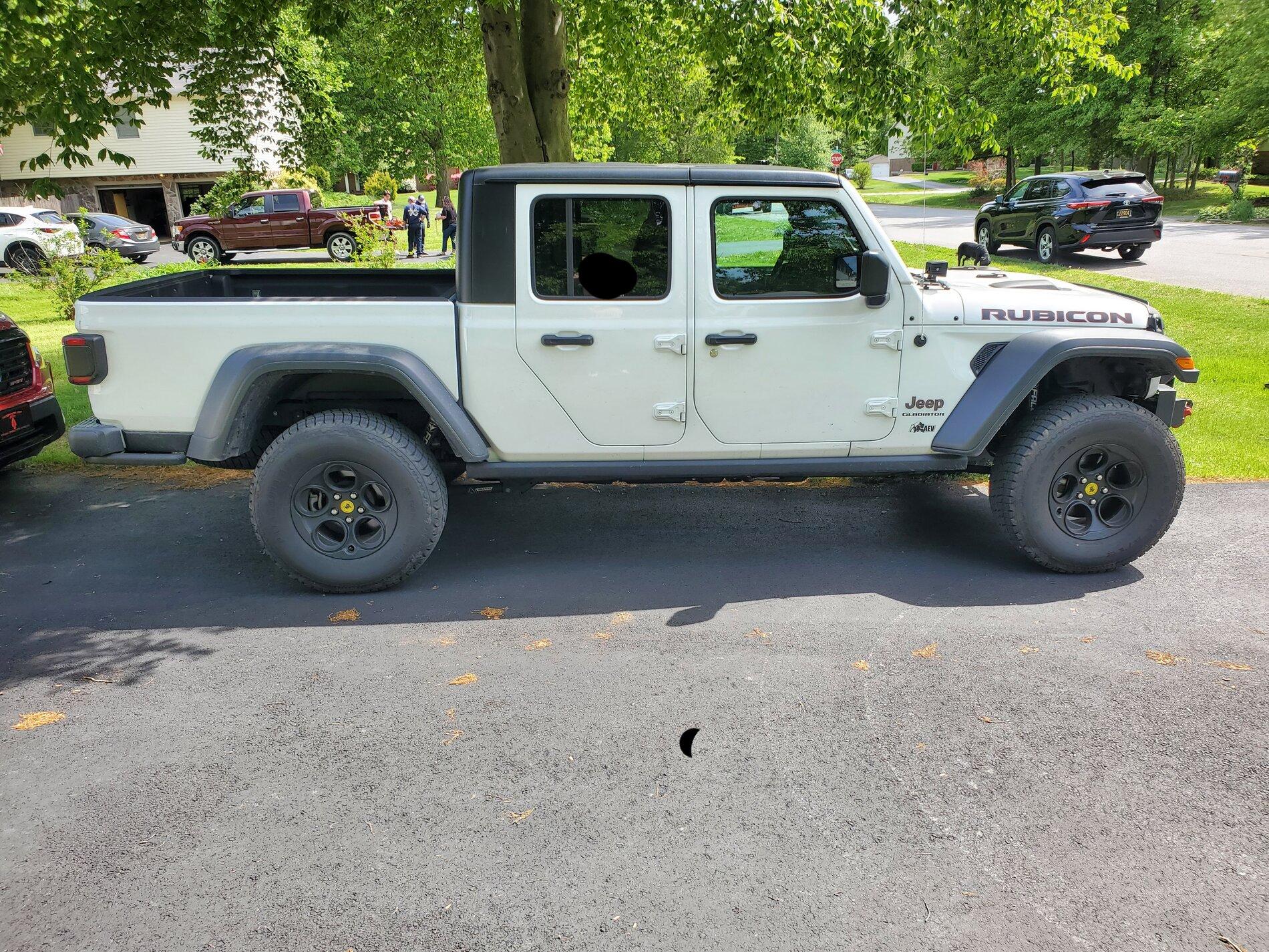 Jeep Gladiator My experience, OEM sport s shocks to Falcon SP2 2.1 20210506_225134