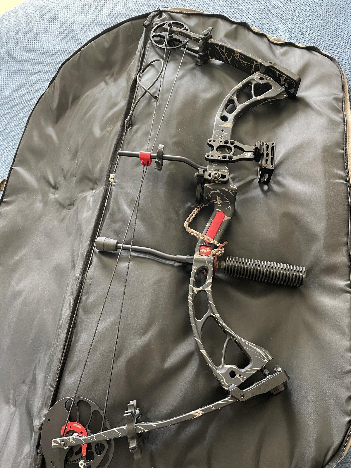 Jeep Gladiator WTS PSE Stinger 3 Compound Bow--SOLD IMG_1346