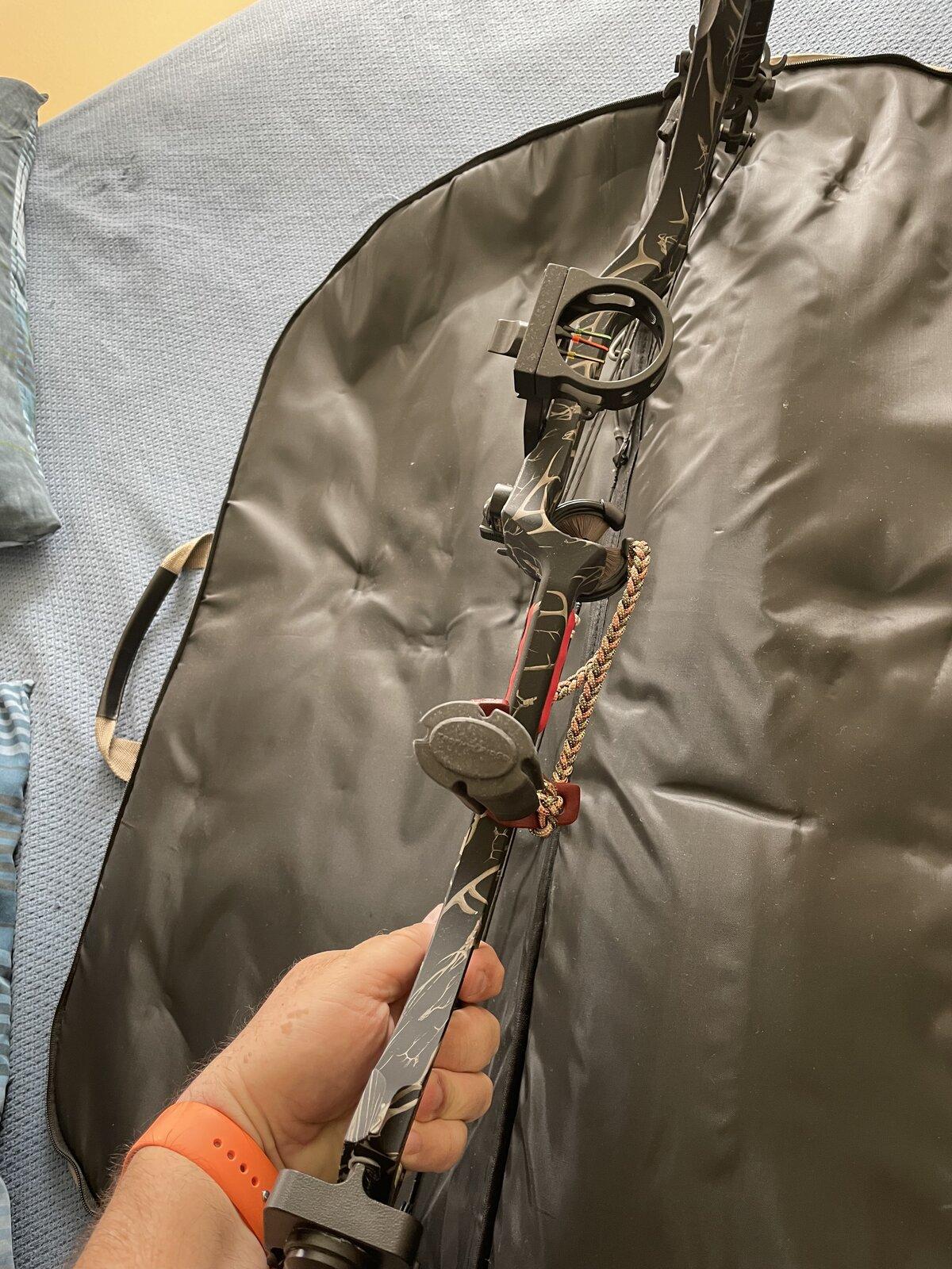 Jeep Gladiator WTS PSE Stinger 3 Compound Bow--SOLD IMG_1347
