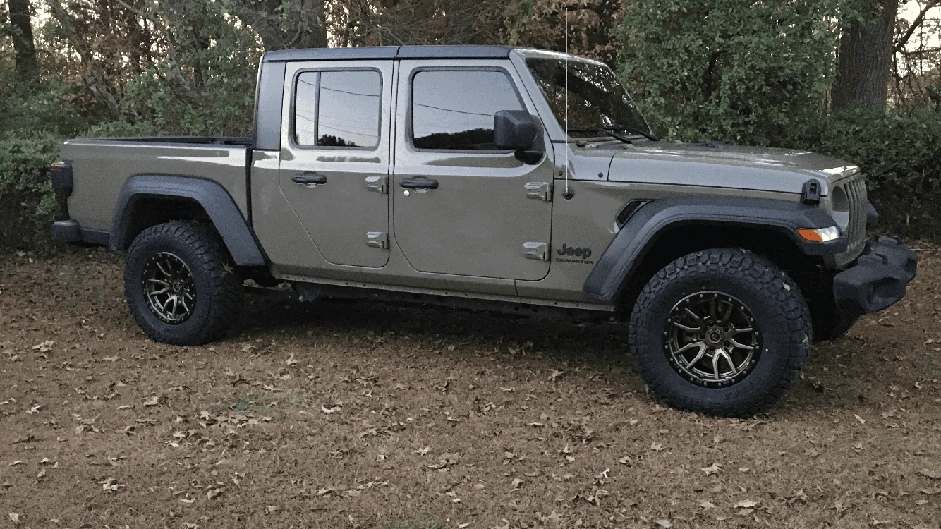 Jeep Gladiator Sting Gray with Bronze Wheels 9F62B9C3-751B-402E-8668-9A9C6D46220C