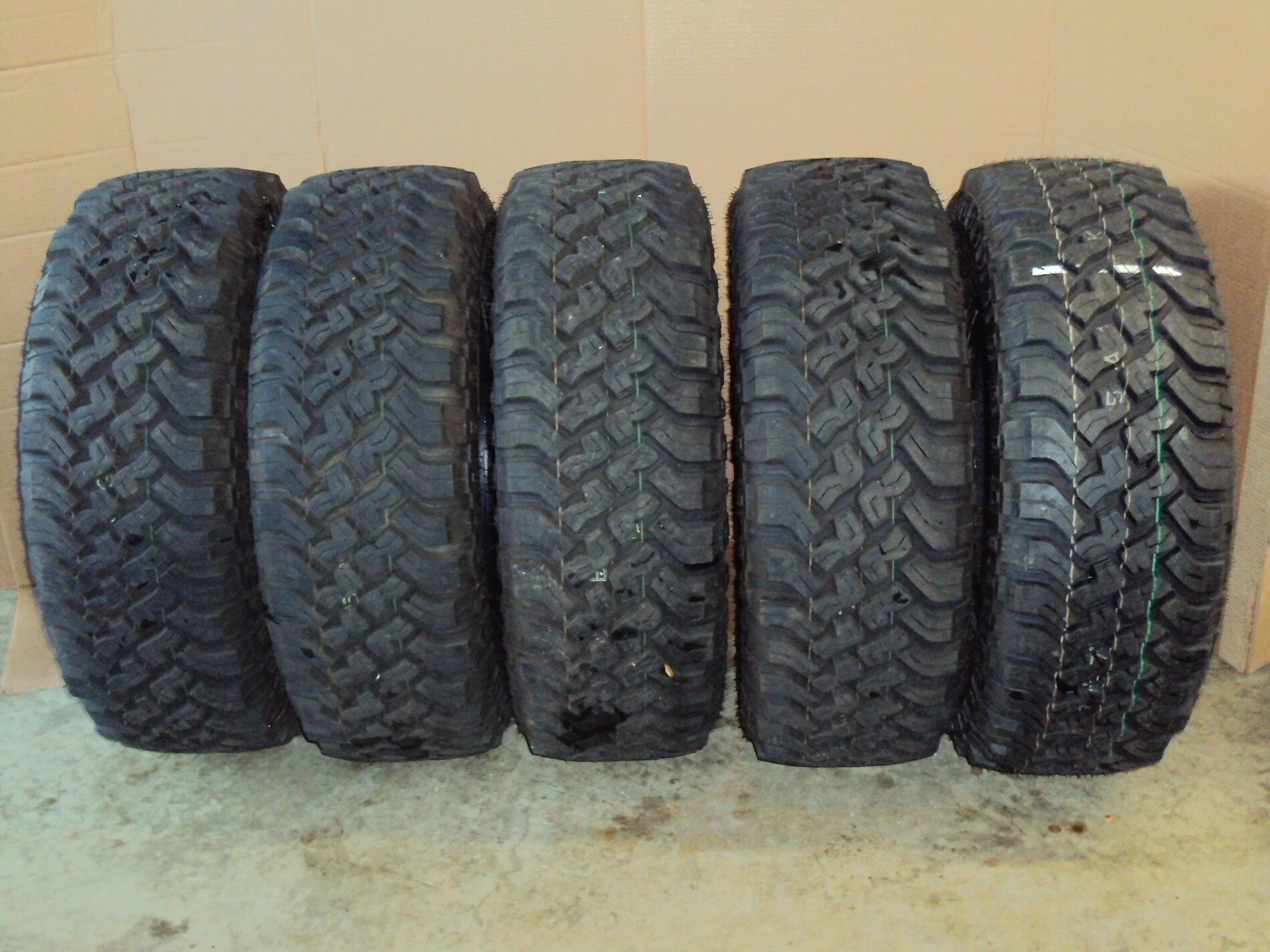 Jeep Gladiator 5 FALKEN WILDPEAK MT LT 285/70R17 Rubicon Take Offs $650 DSC02381