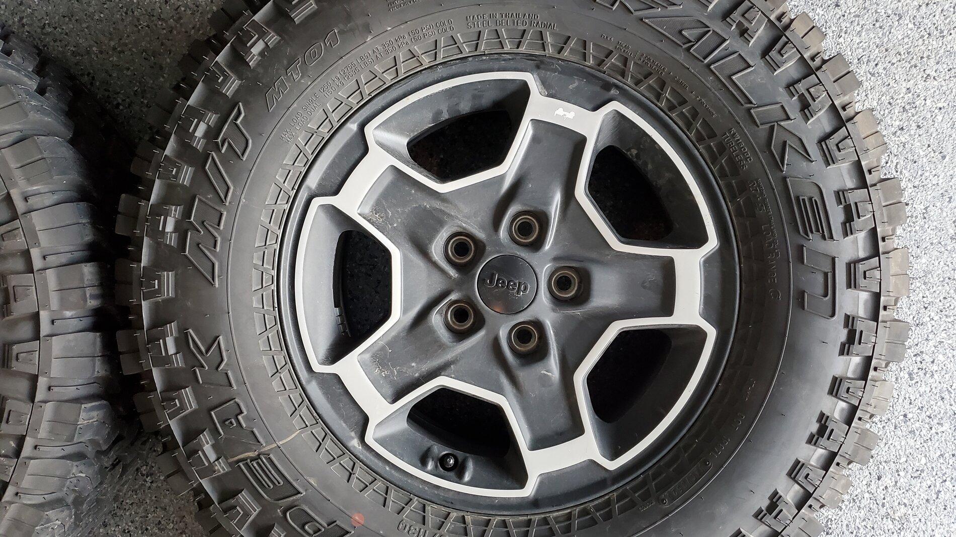 Jeep Gladiator 2021 Mojave Wheels and tires 20210508_194425