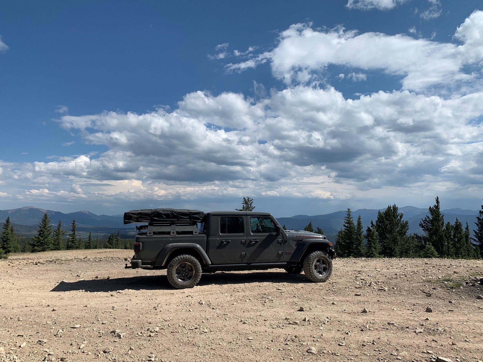 Jeep Gladiator Max Modular Bed Rack with Smittybuilt Gen2 Overlander XL Rudi side