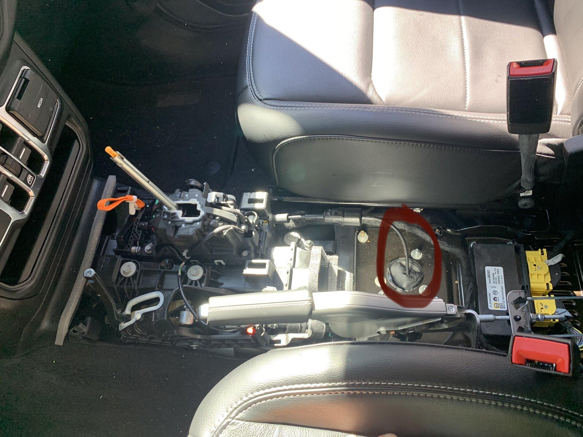 Jeep Gladiator Finally found that rattle - center console CE45ADCD-6B9B-41B6-A84B-7F87DC0B5C9E