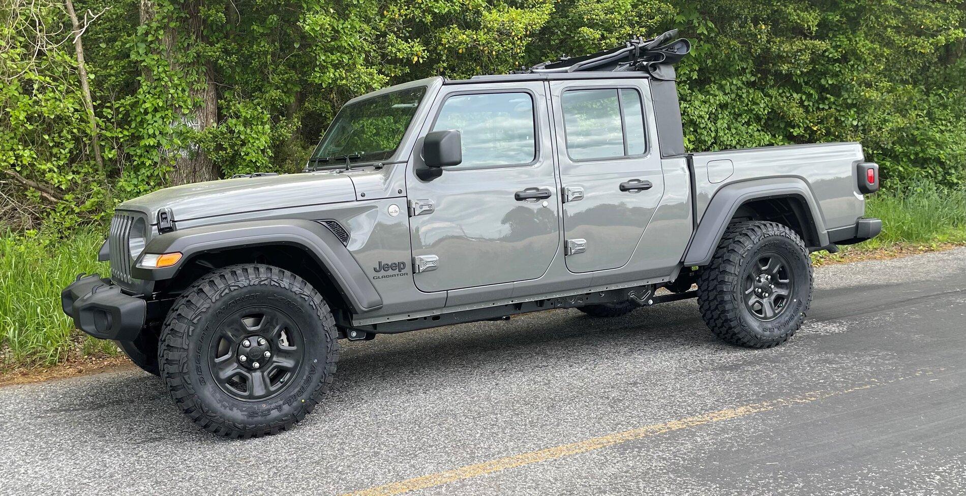 Jeep Gladiator Lets see those Sport S Gladiators with 35" tires and wheels !! new shoes side