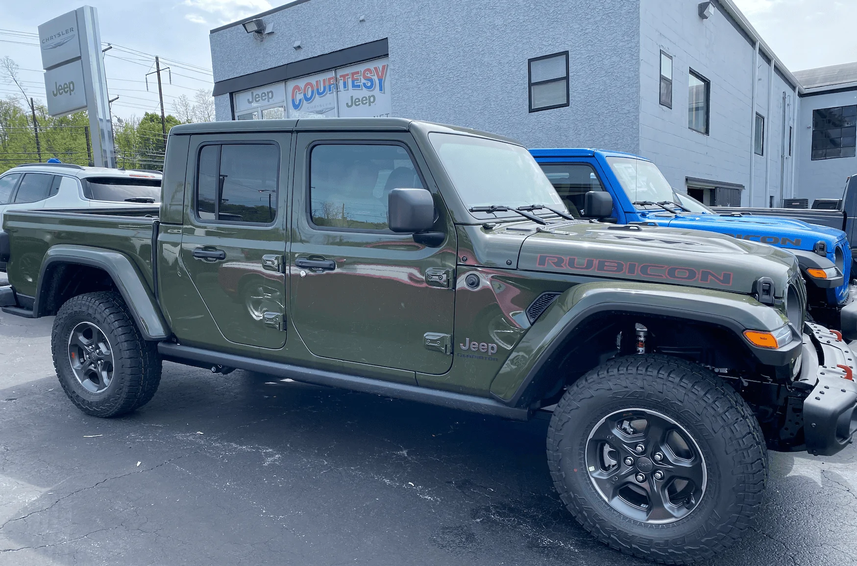 Jeep Gladiator New 2021 Sarge Green Rubicon 6-Speed Screen Shot 2021-05-10 at 10.21.25 AM