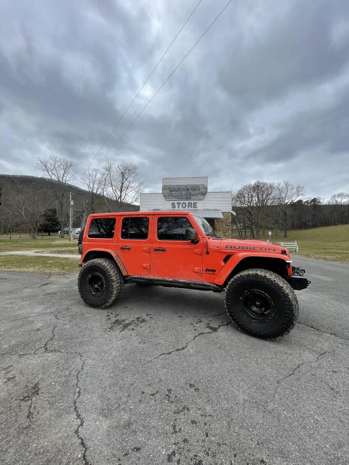 Jeep Gladiator 2018 JLU Rubicon 2.5" Lift on 40s -- 36k miles -- $54,000 267C264A-3A25-4DFC-90C2-C1D73F7A71A8