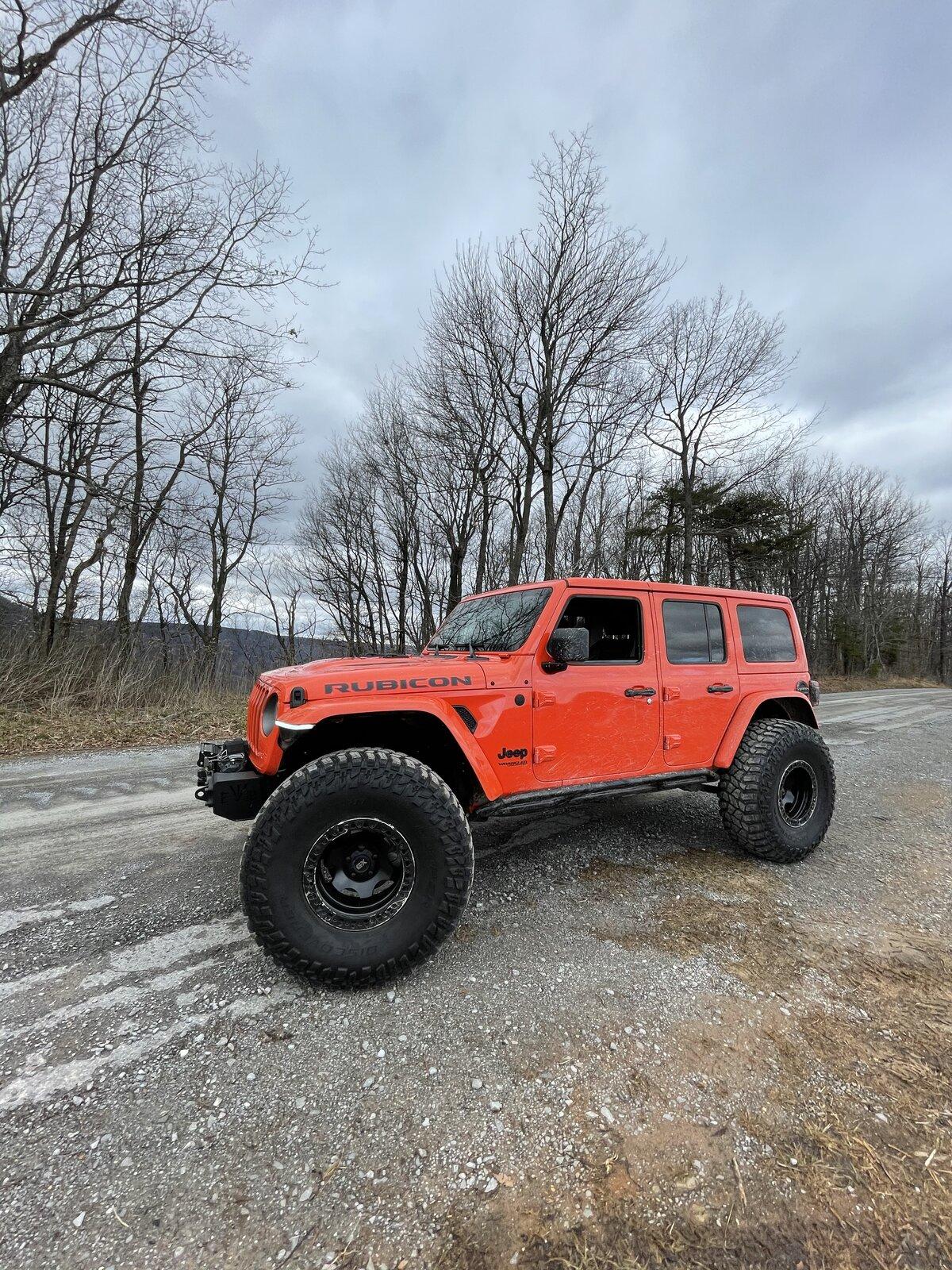 Jeep Gladiator 2018 JLU Rubicon 2.5" Lift on 40s -- 36k miles -- $54,000 B6729225-905B-4CBD-9A1F-92D2ED26DD70
