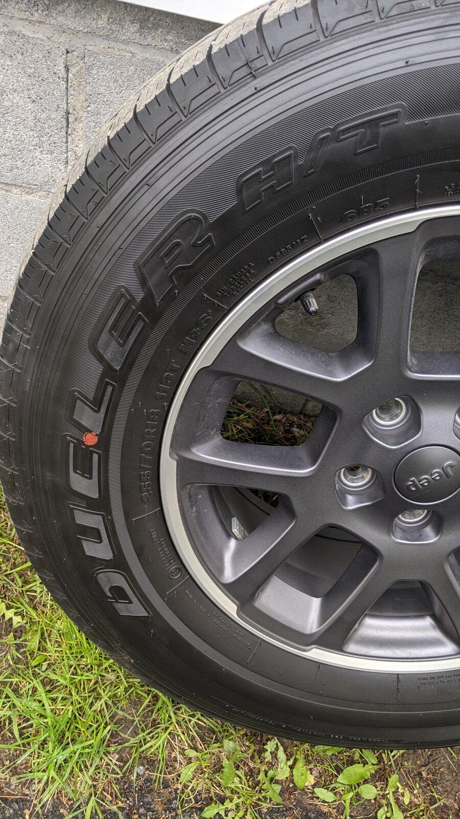 Jeep Gladiator Overland wheels/tires/tpms 15kmi PXL_20210510_160339983