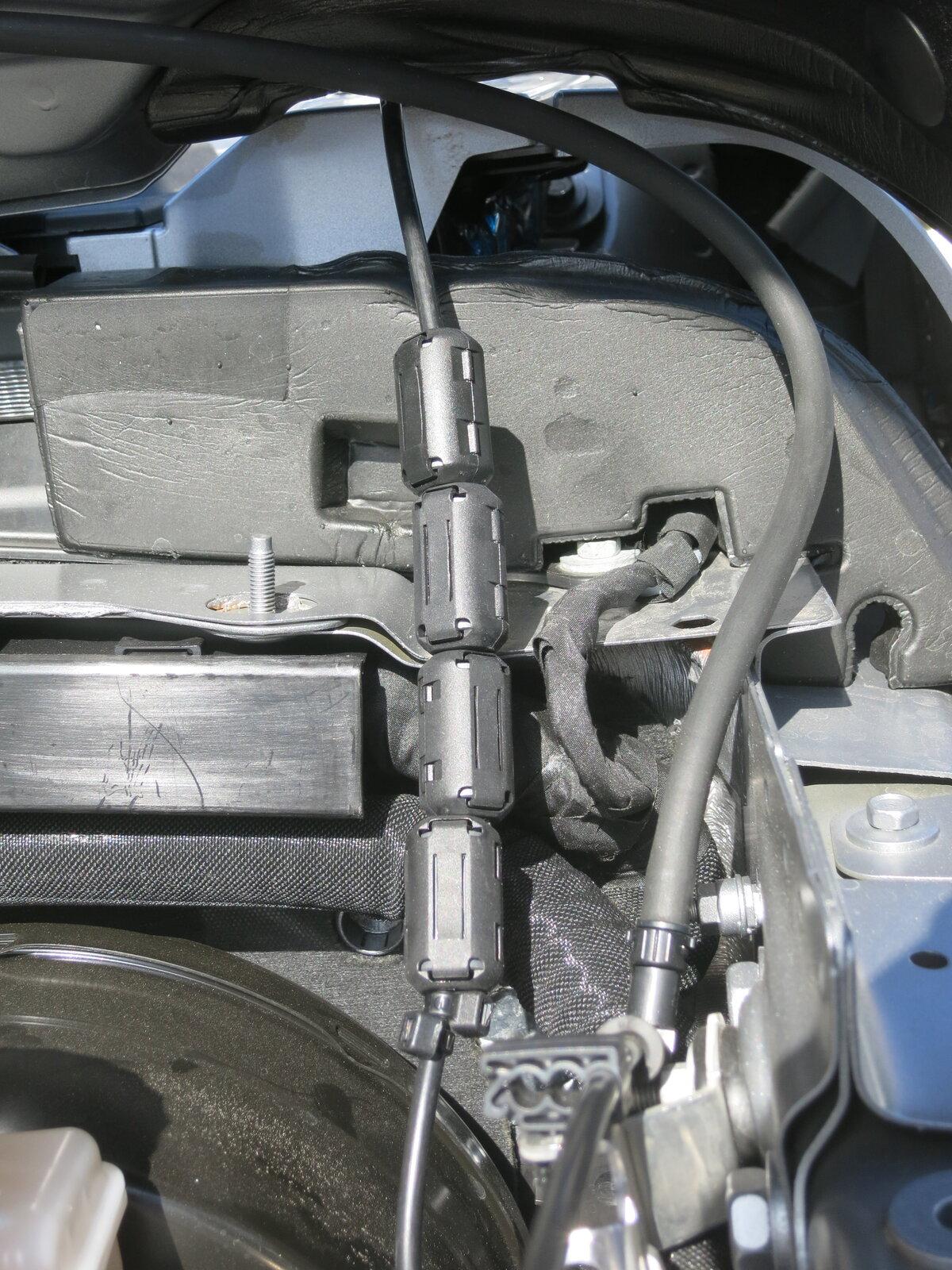 Jeep Gladiator Mounting GMRS antenna IMG_3825.JPG