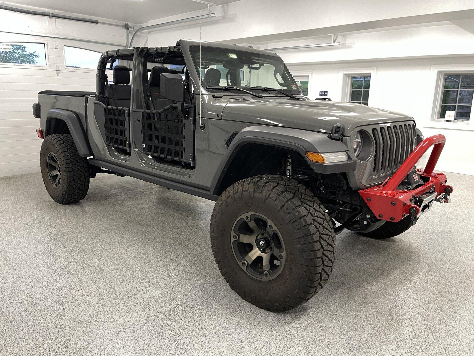 Jeep Gladiator Sting Gray with Bronze Wheels IMG_0423