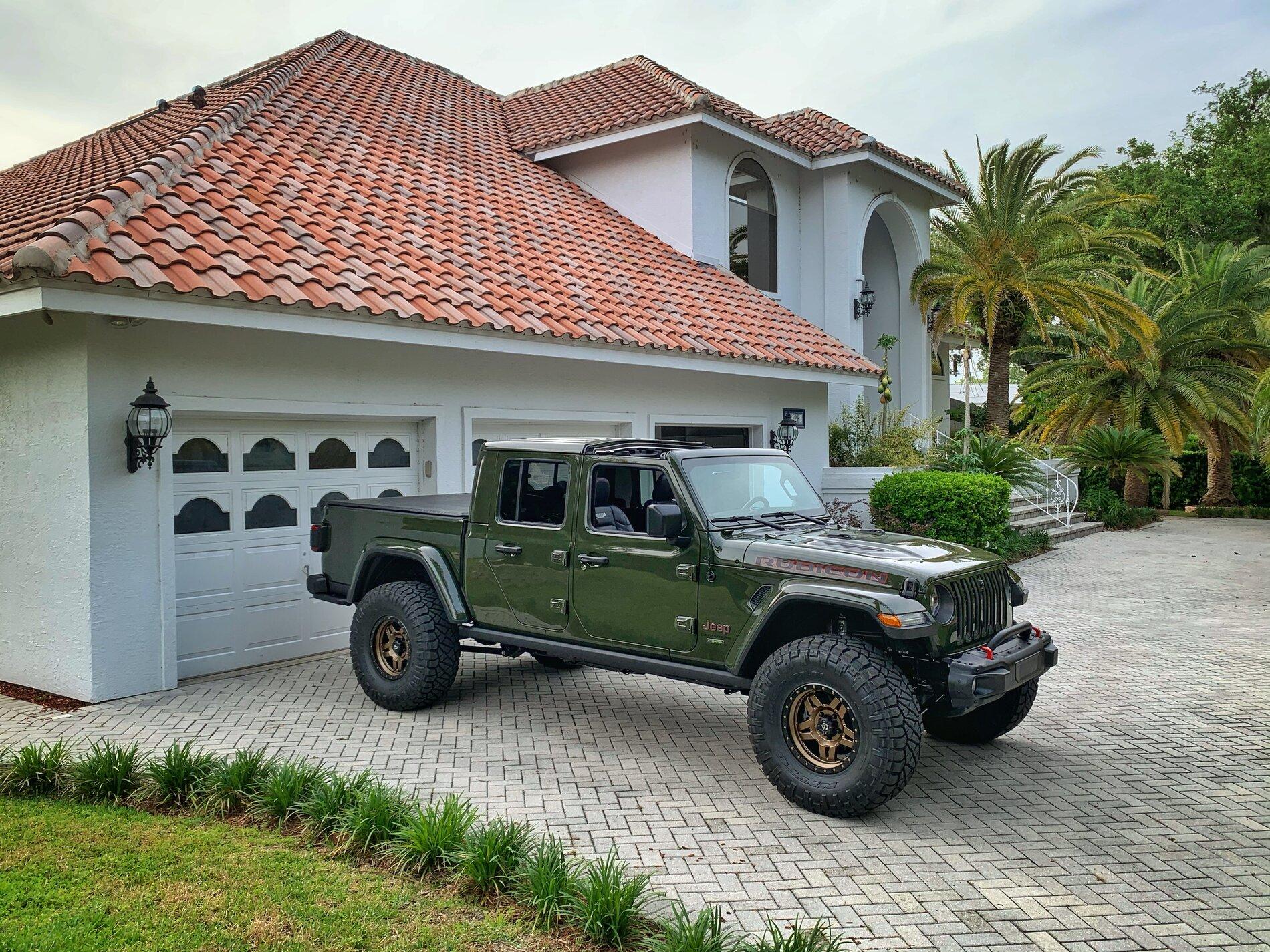 Jeep Gladiator First Look at Sarge Green 2021 Gladiator From Jeep.com 261007EF-359D-4952-8A3D-AC7162F2B039