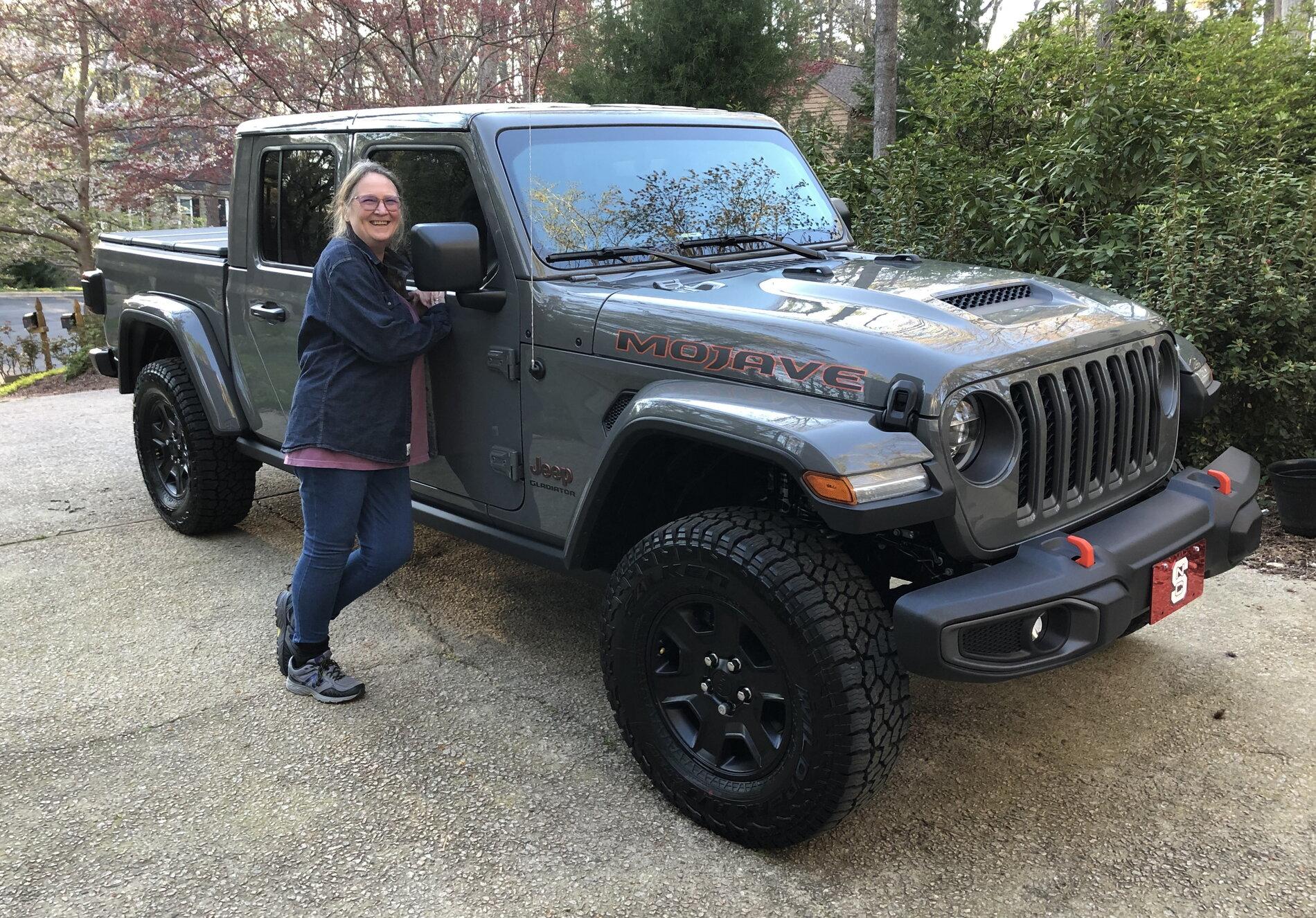 Jeep Gladiator The Philistine thread - non-lifted Gladiators and not likely to be, either Cindy and Mojave