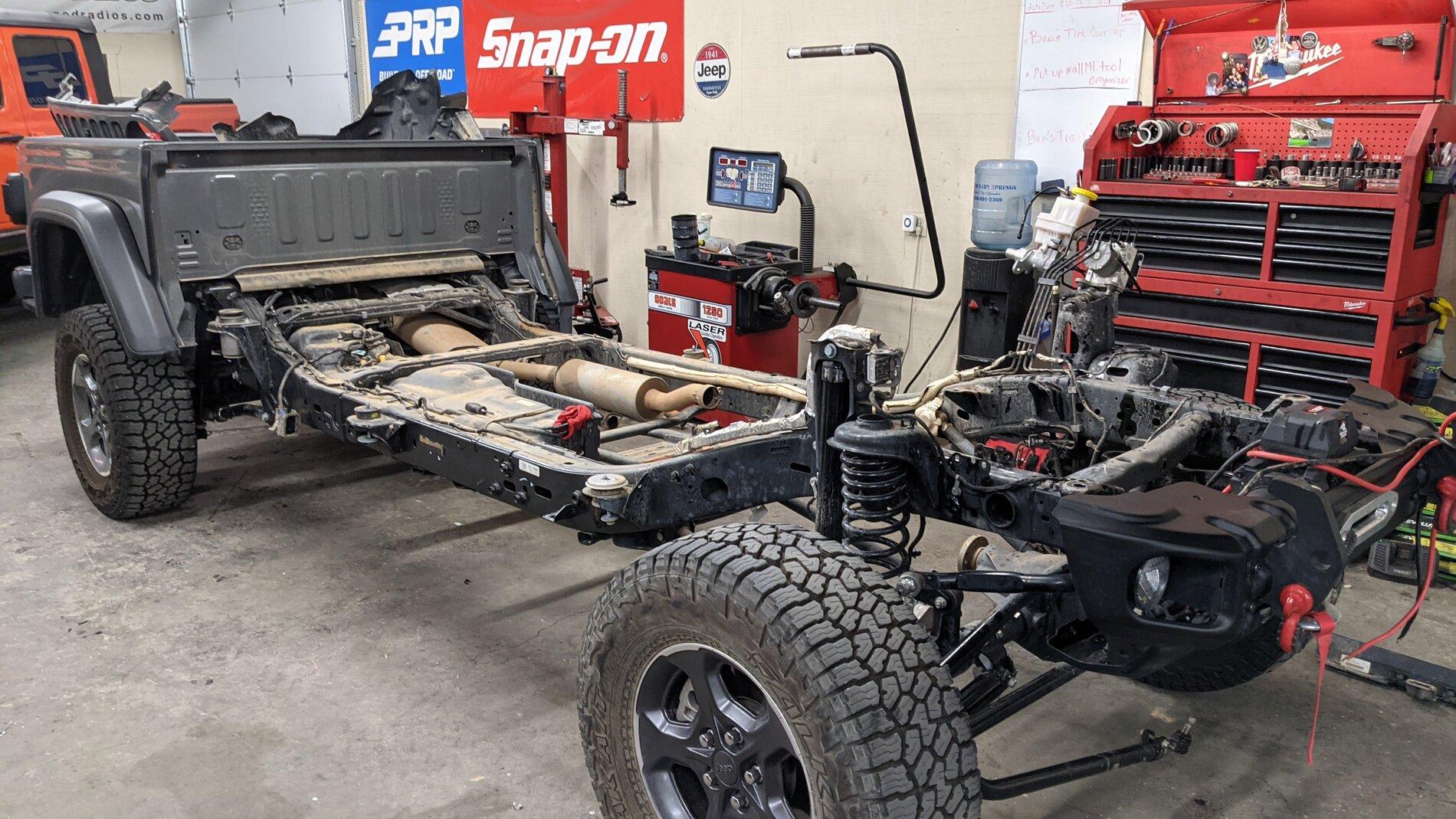 Jeep Gladiator Midlife Crisis? Hemi Conversion PXL_20210510_192517532.MP