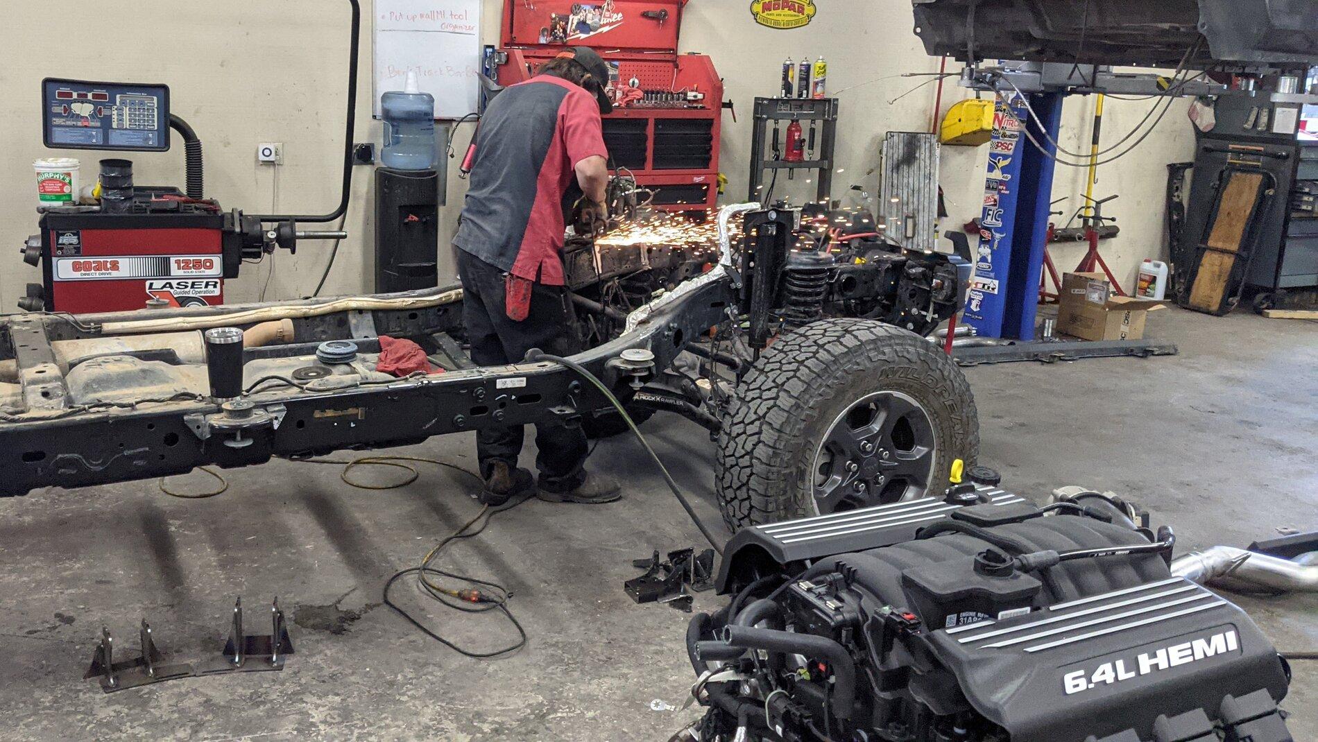 Jeep Gladiator Midlife Crisis? Hemi Conversion PXL_20210511_142457787