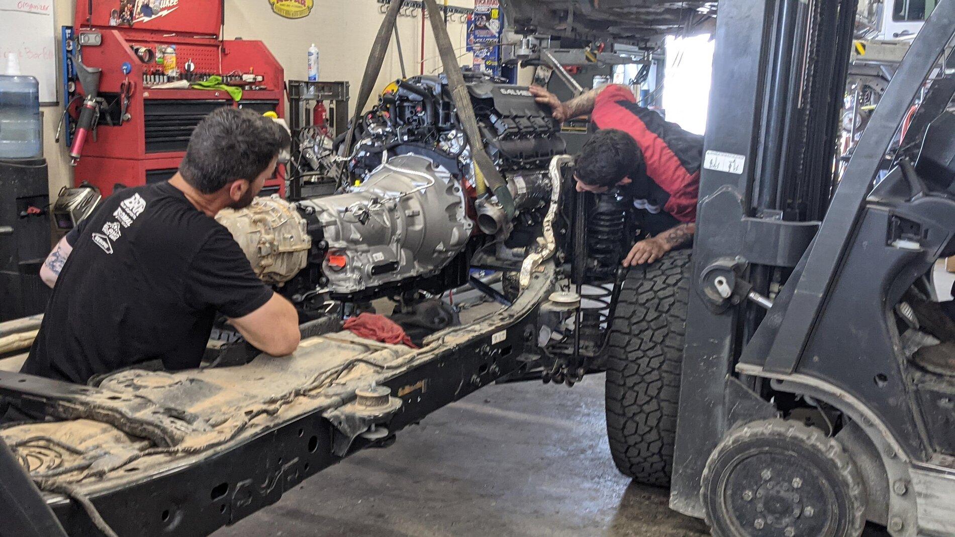 Jeep Gladiator Midlife Crisis? Hemi Conversion PXL_20210511_200007482.PORTRAIT