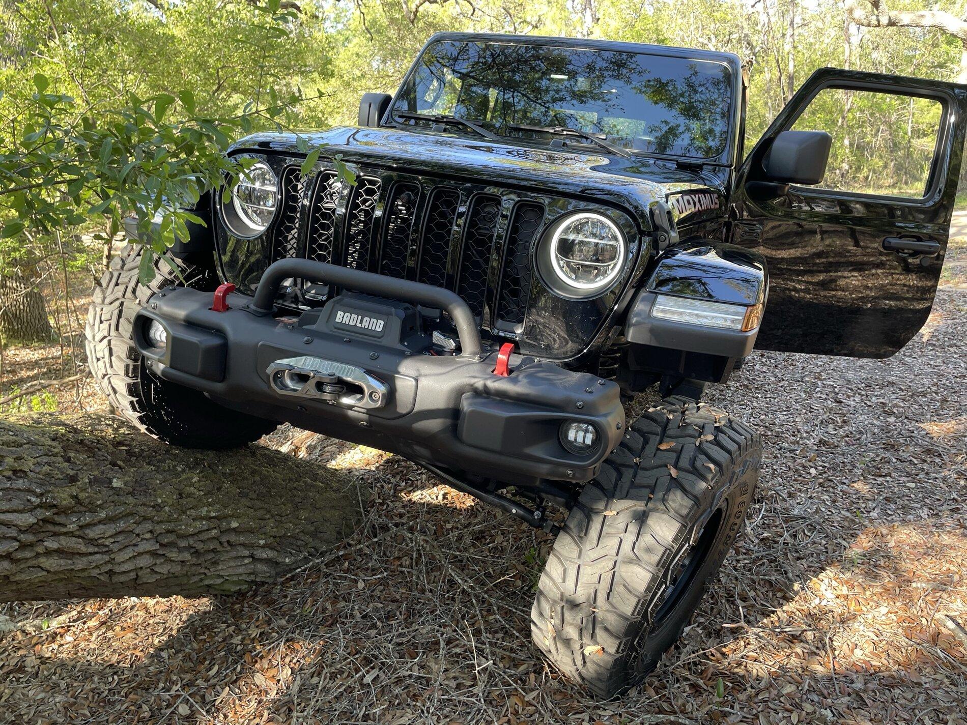 Jeep Gladiator Lets see them FLEXED out Jeep's with BIG tires and lifts :D 3D603C18-B604-47B6-B885-ED14ECCF7E1B