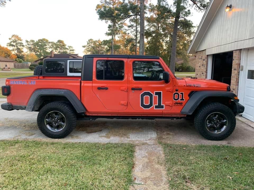 Jeep Gladiator Bandit Edition Gladiator 4E41B9FF-A0DE-421B-9174-711619CE97C9