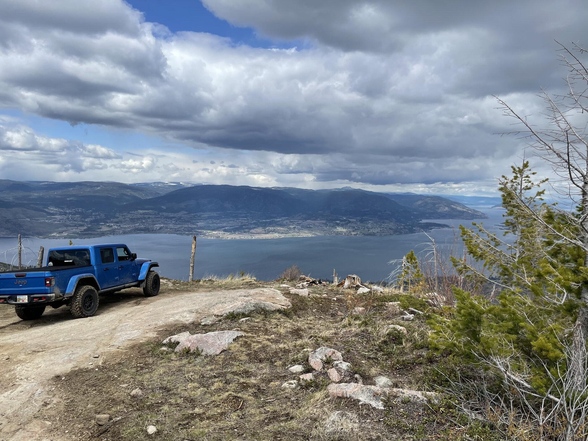 Jeep Gladiator HYDRO BLUE PEARL Gladiator JT Club 83FC2ADE-DB73-4AF7-A865-5FC34D784C1C