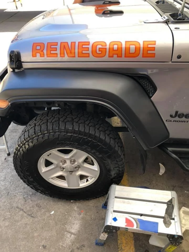 Jeep Gladiator Show me '80s retro styling! 6FF95409-6885-4E56-8B2F-E10CF28A7734
