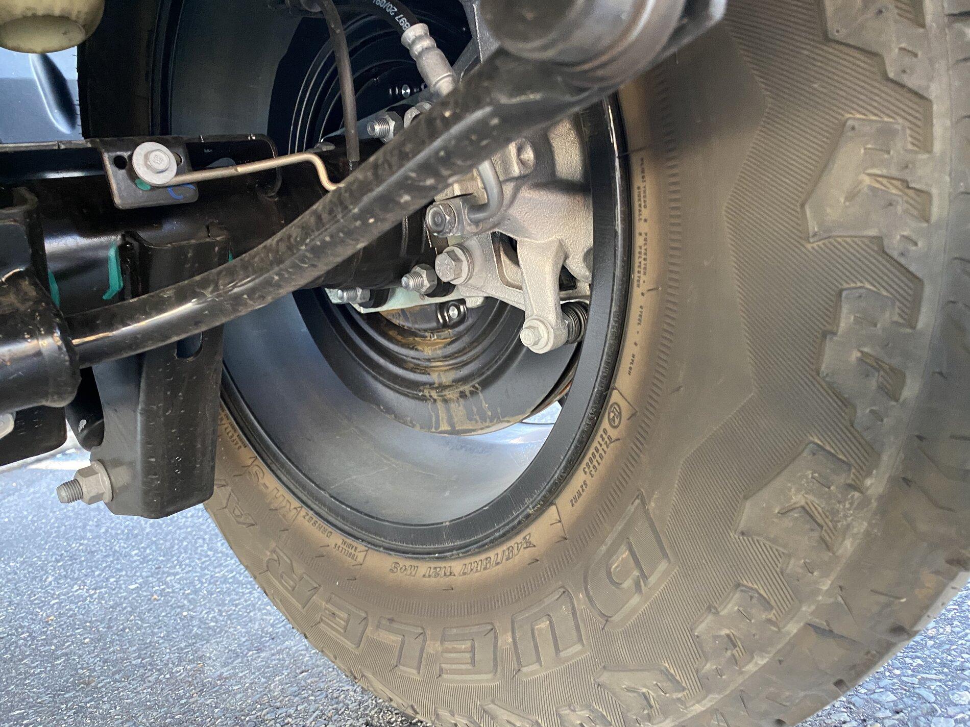 Jeep Gladiator Leaking axle seal? 0EB71F7E-CA16-4375-B56B-CE6BC36BA8A7