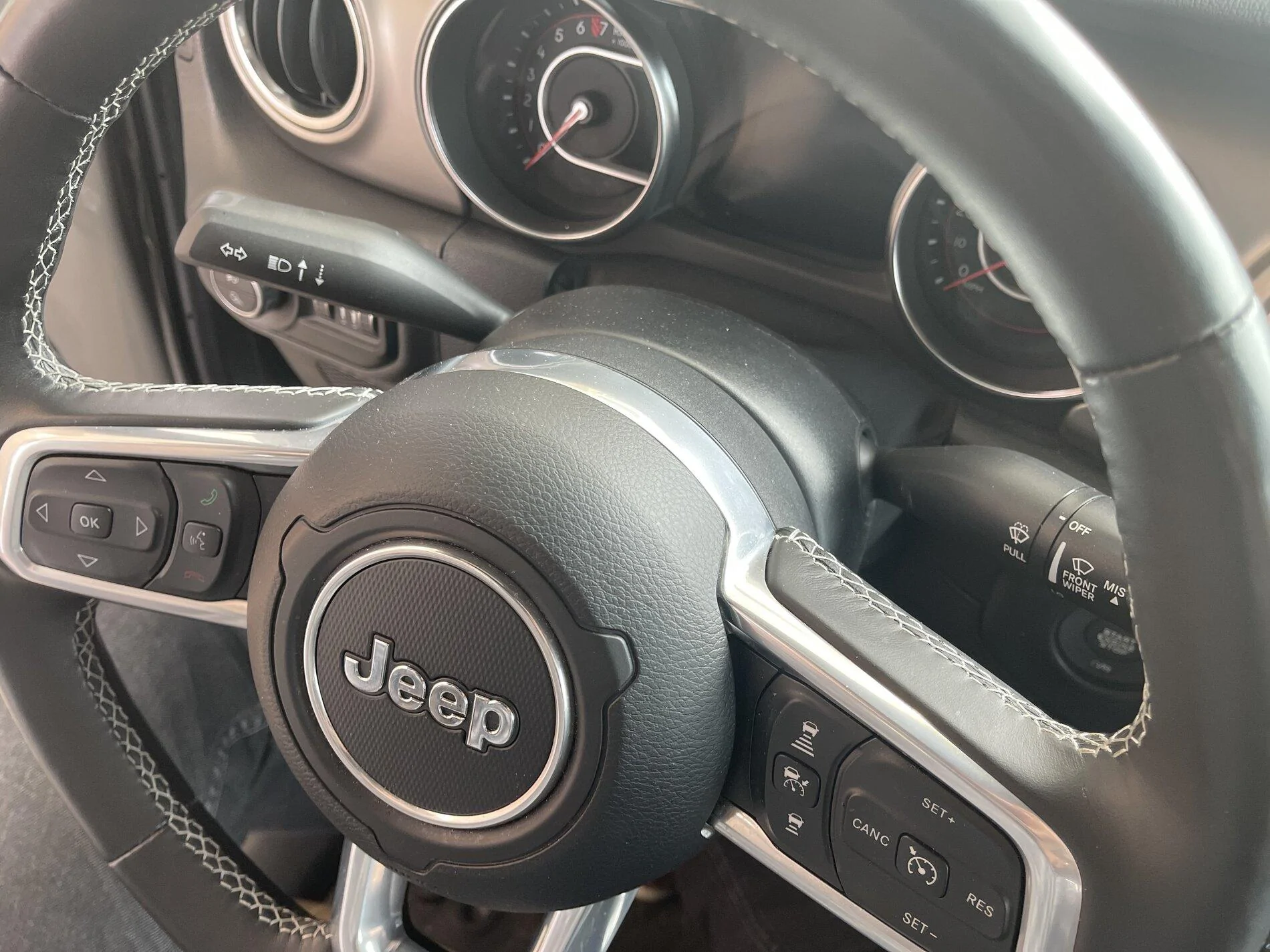Jeep Gladiator Question regarding brown leather seat option for Rubicon trims EF30DE13-AAF7-4D59-8BAF-BAC0B03B6E06
