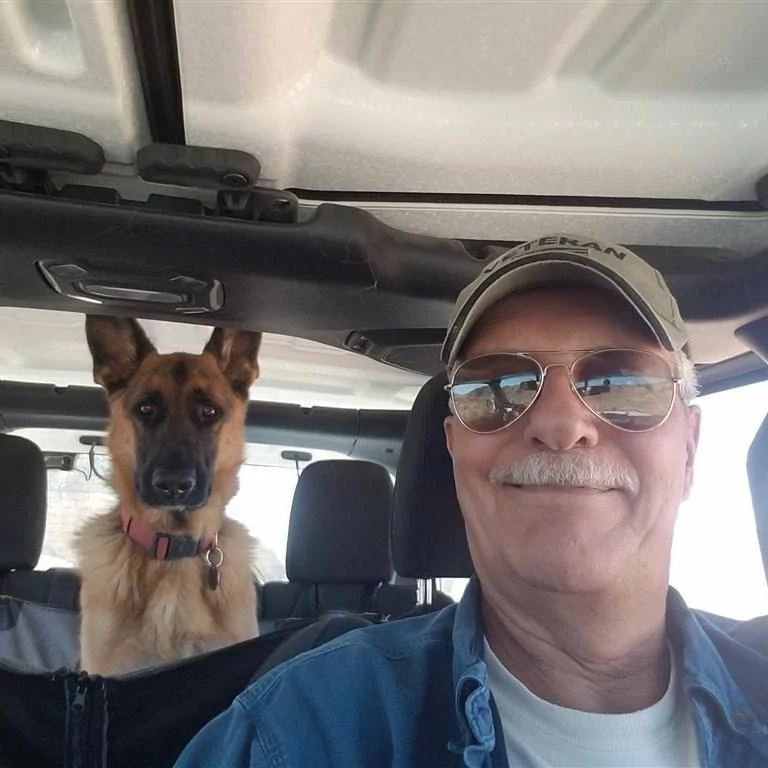 Jeep Gladiator Show me your furry Co-Pilots. 71636197_3041626085863784_8924794414472101888_n