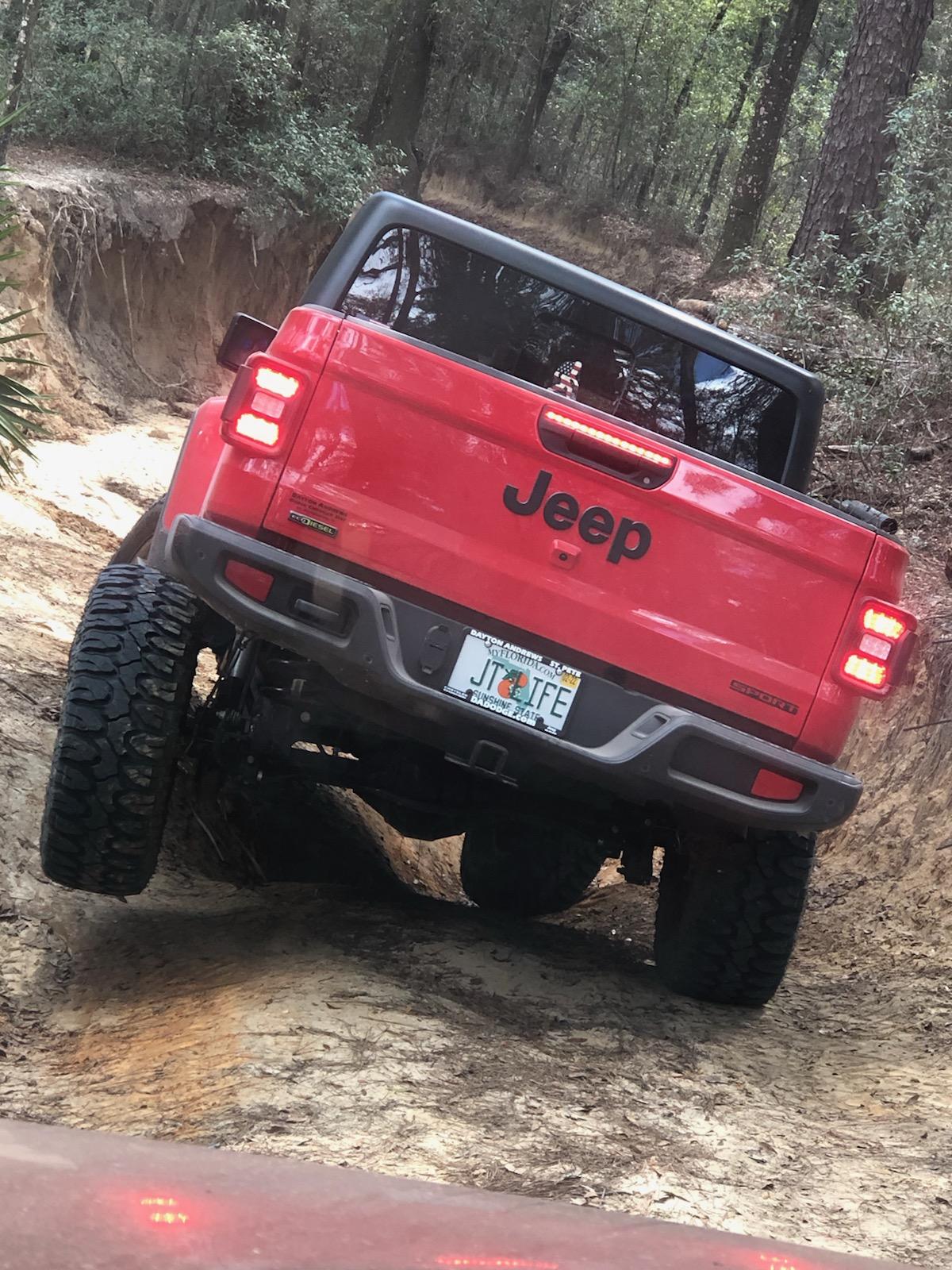 Jeep Gladiator Lift kit for Sport w/ BFG Ko2 325/17/70 ? IMG_20210227_161021