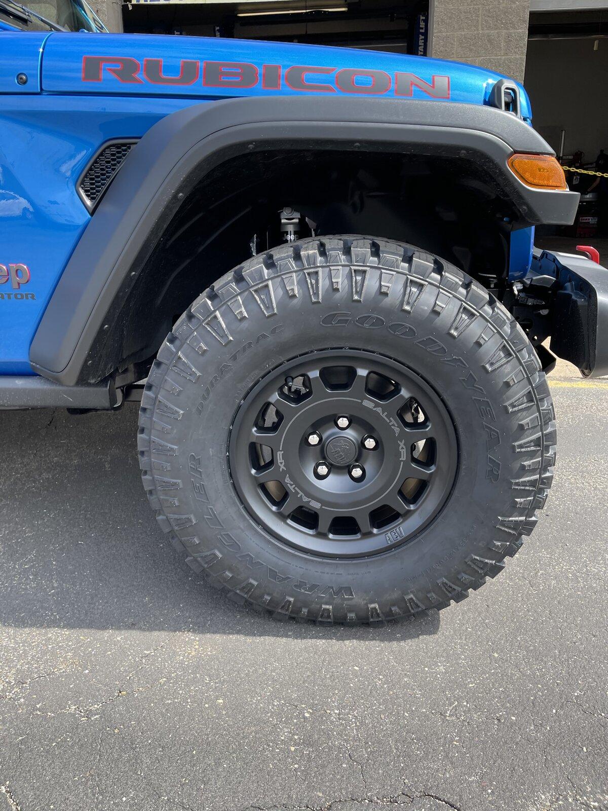 Jeep Gladiator Hydro Blue JTR 6spd Build Thread IMG_6300