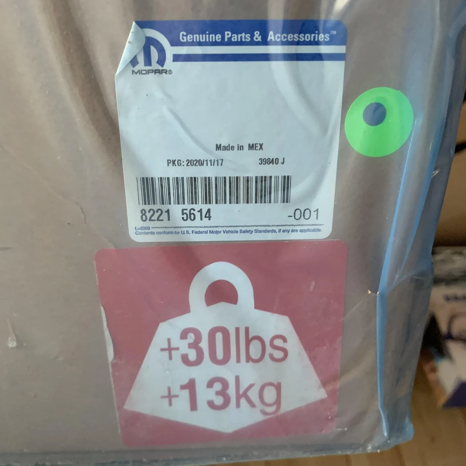 Jeep Gladiator New In Box - Premium OEM Soft Top E020592A-2235-45BE-B3C6-ABA798BF340D