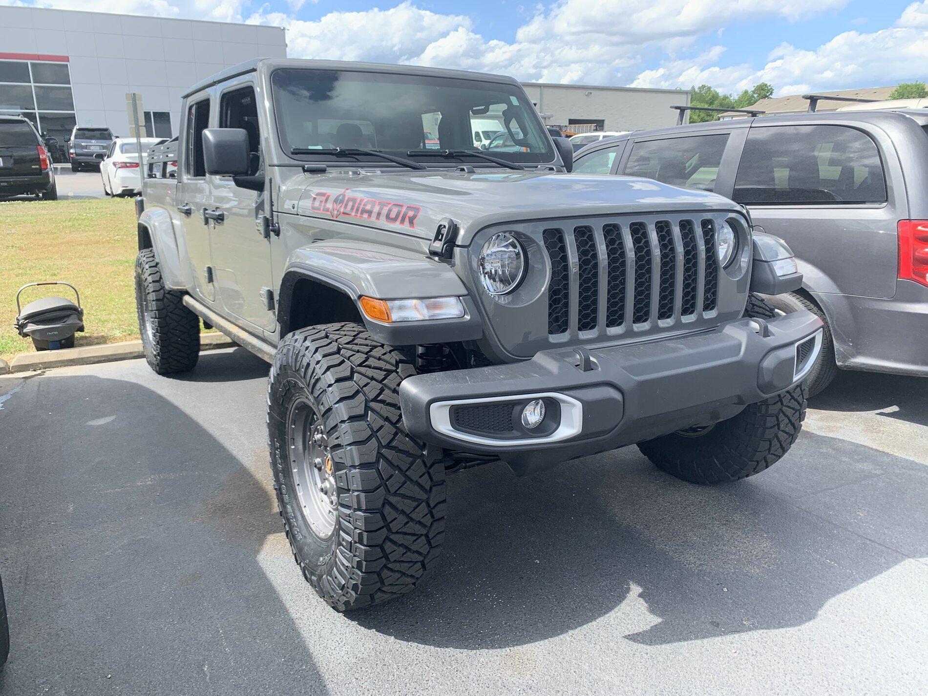 Jeep Gladiator 40" tires... Talk me out of it 14A46C36-F0E5-4265-8601-CEDCEEA18985
