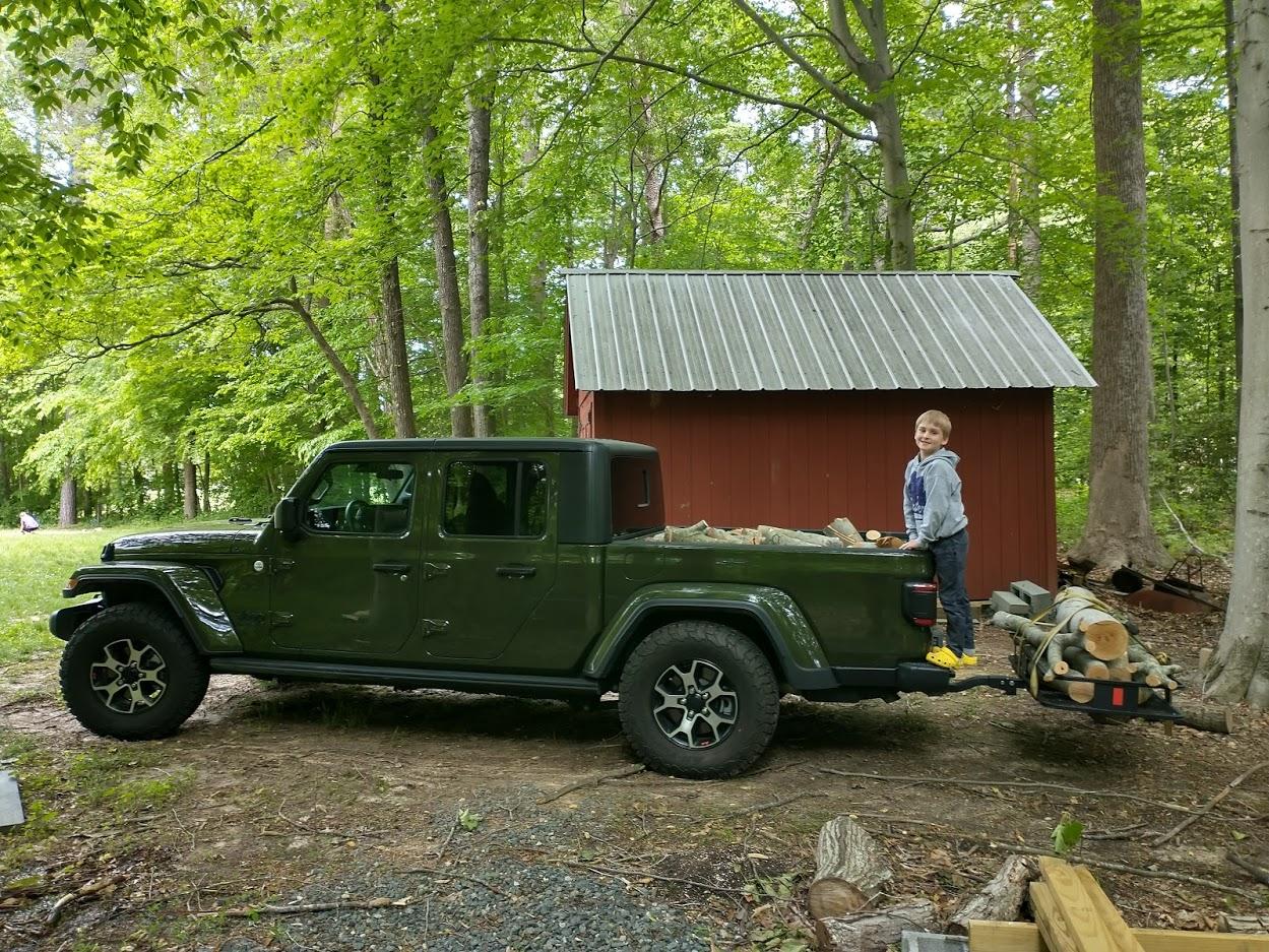 Jeep Gladiator What did you HAUL in your JT today? wood haul