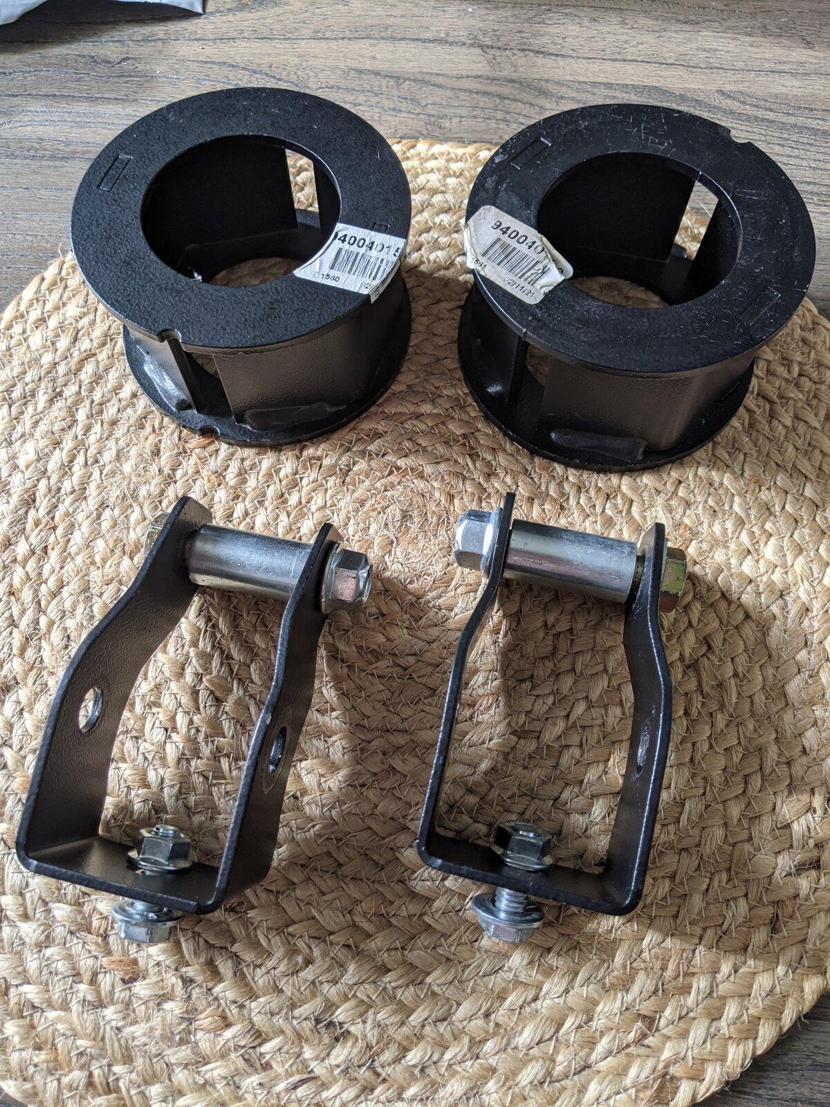 Jeep Gladiator F/S - Rough Country 2.5" level kit. PXL_20210516_211914543