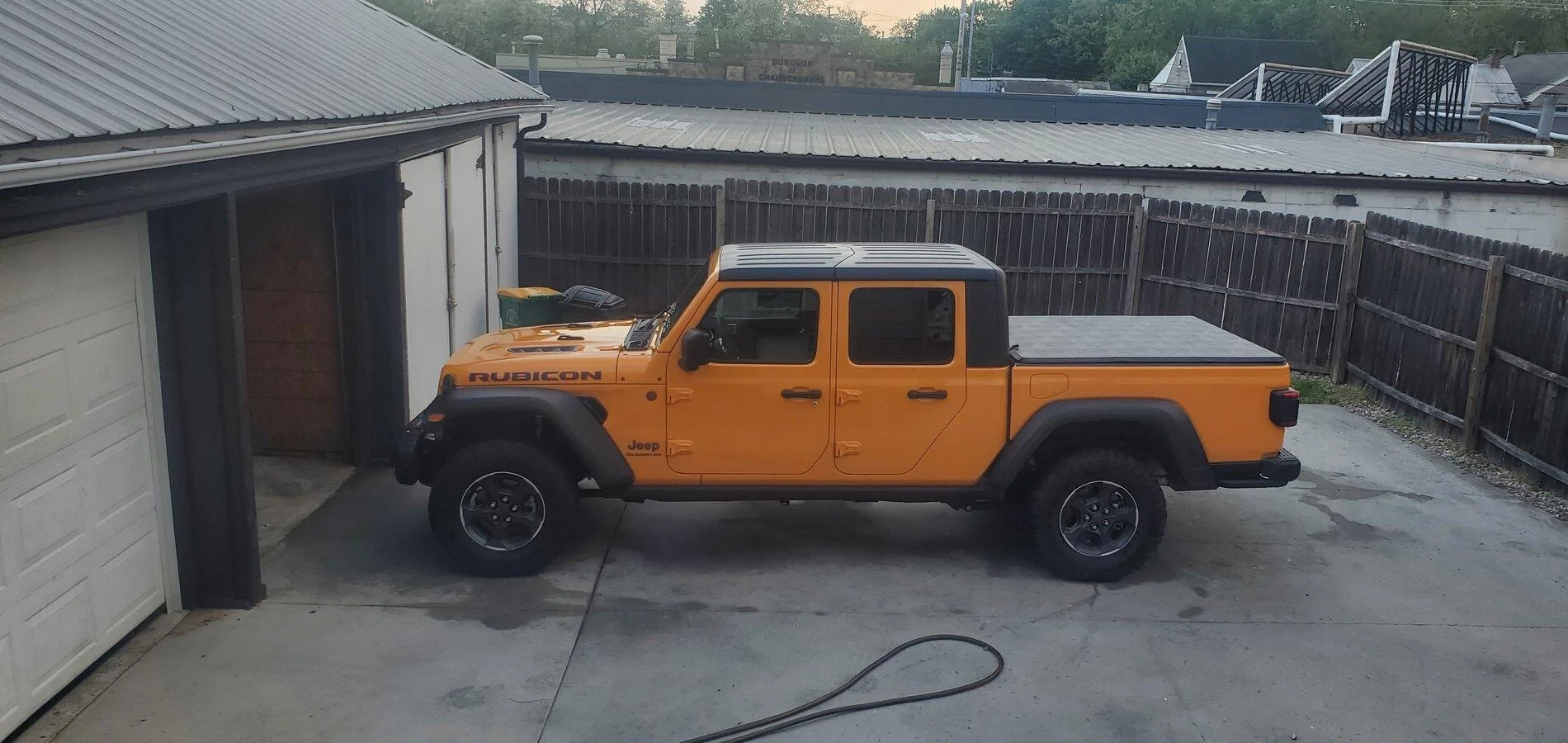 Jeep Gladiator Mopar tri-fold tonneau cover - Install Woes 20210516_194255