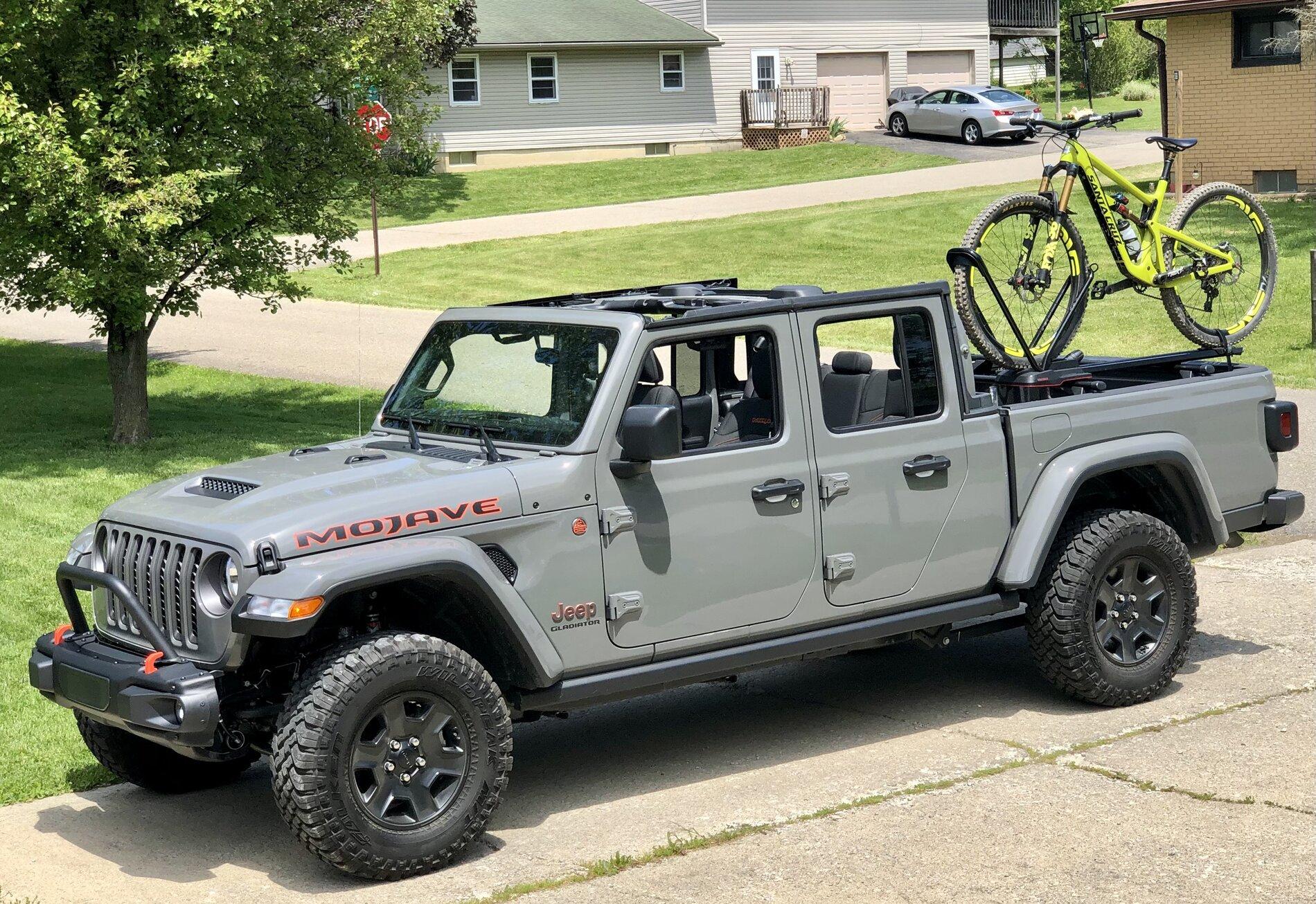Jeep Gladiator Gladiator Bike Rack? 49A95E68-0F0E-42D6-A7CB-1046ECD782E0