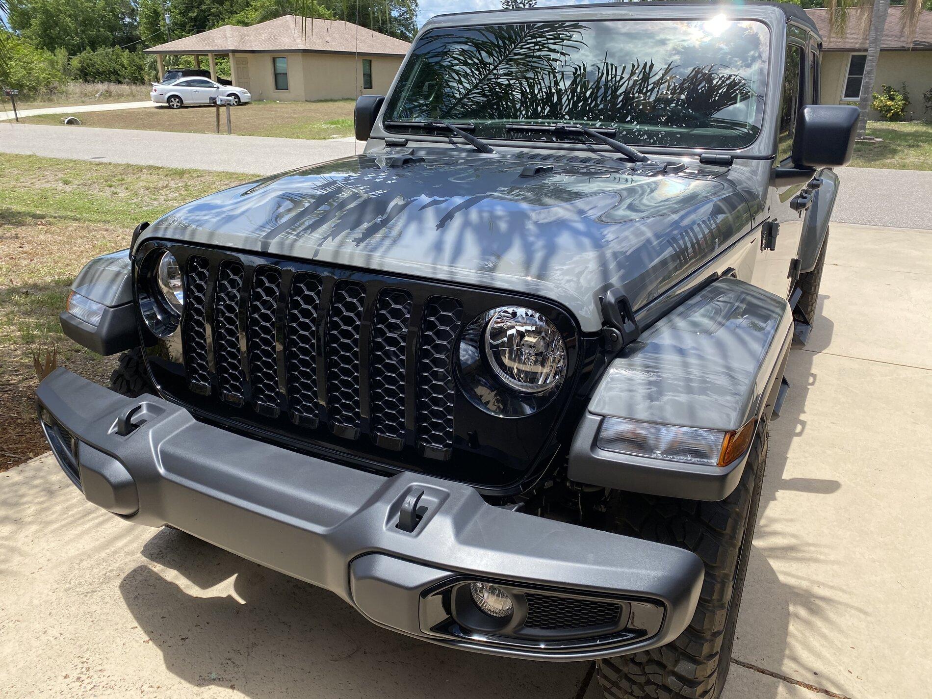 Jeep Gladiator New Gladiator Mojave ! 7C7F80BC-67E1-4879-8B18-B7F999DCDD7E