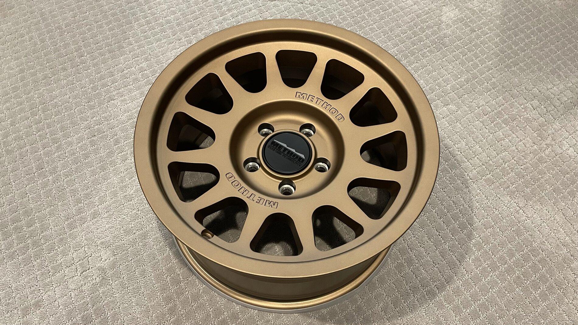 Jeep Gladiator Sting Gray with Bronze Wheels IMG_1110