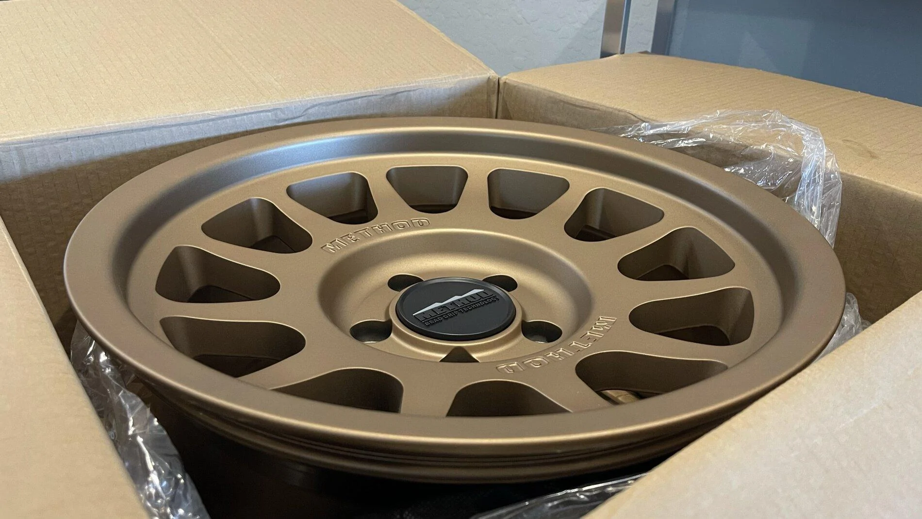 Jeep Gladiator Sting Gray with Bronze Wheels IMG_1107