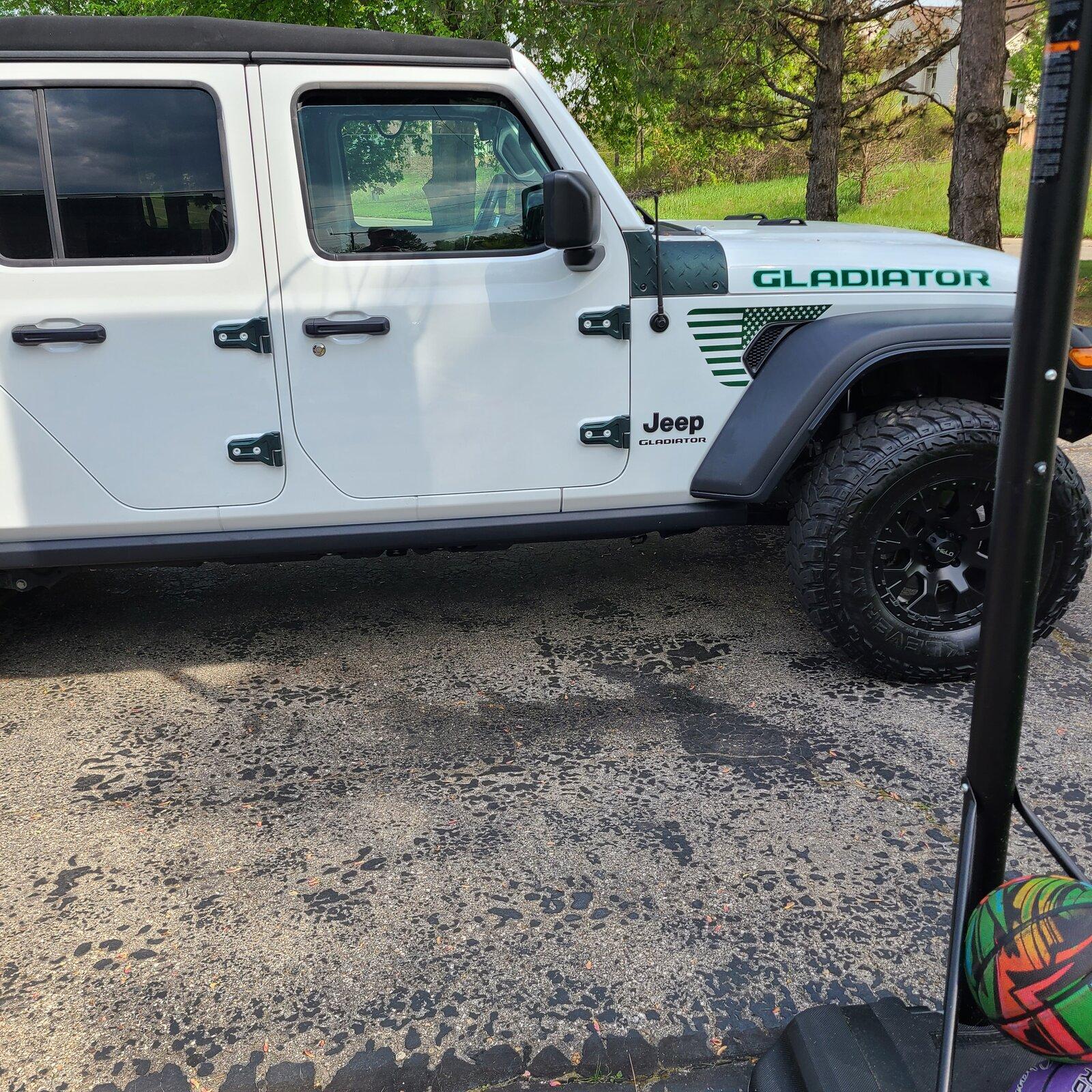 Jeep Gladiator BRIGHT WHITE Gladiator JT Club 20210517_162022