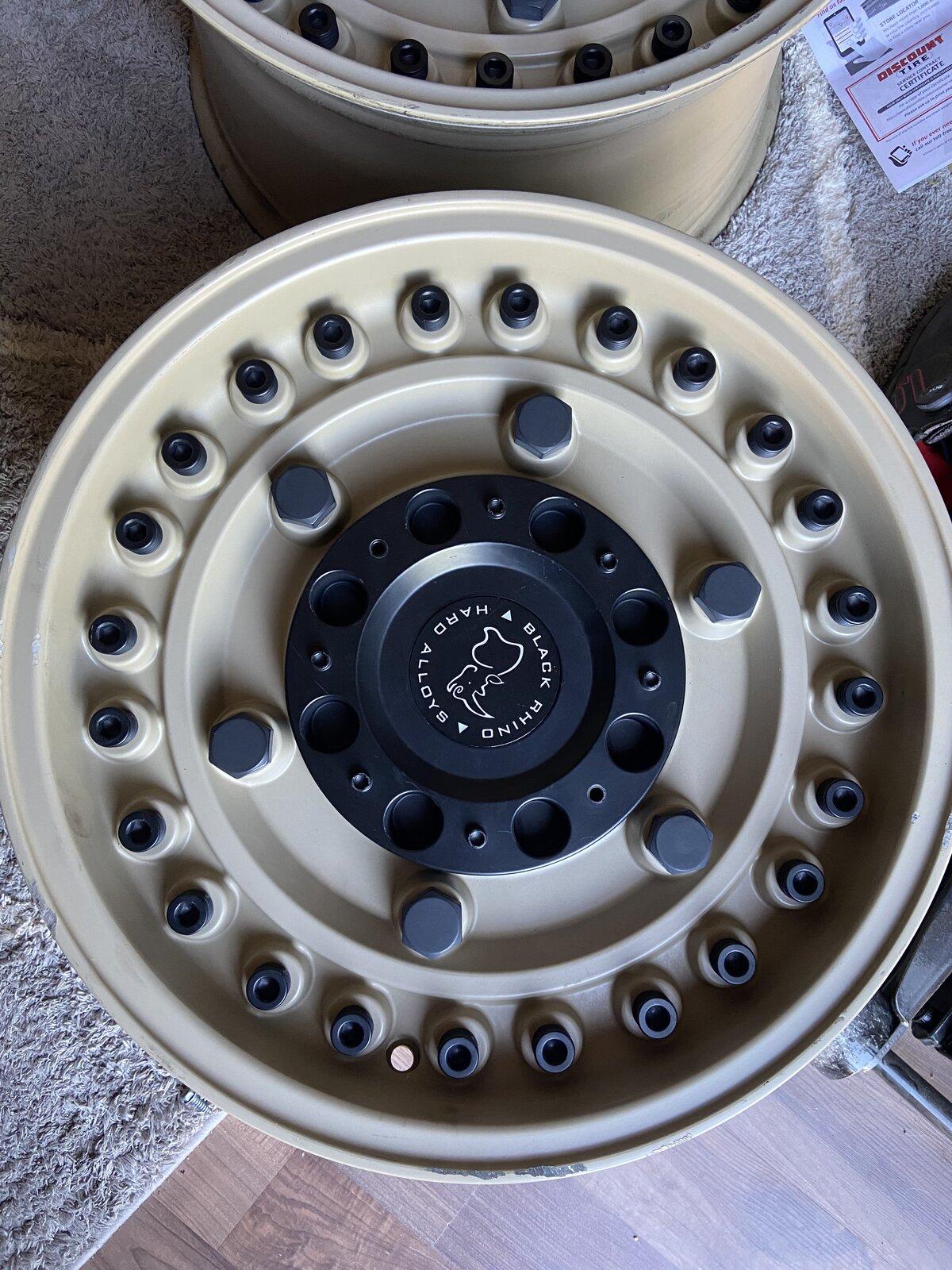 Jeep Gladiator Black Rhino Desert Sand Rims x4 BB0F39B3-7907-4910-A039-ECE89E552A5F
