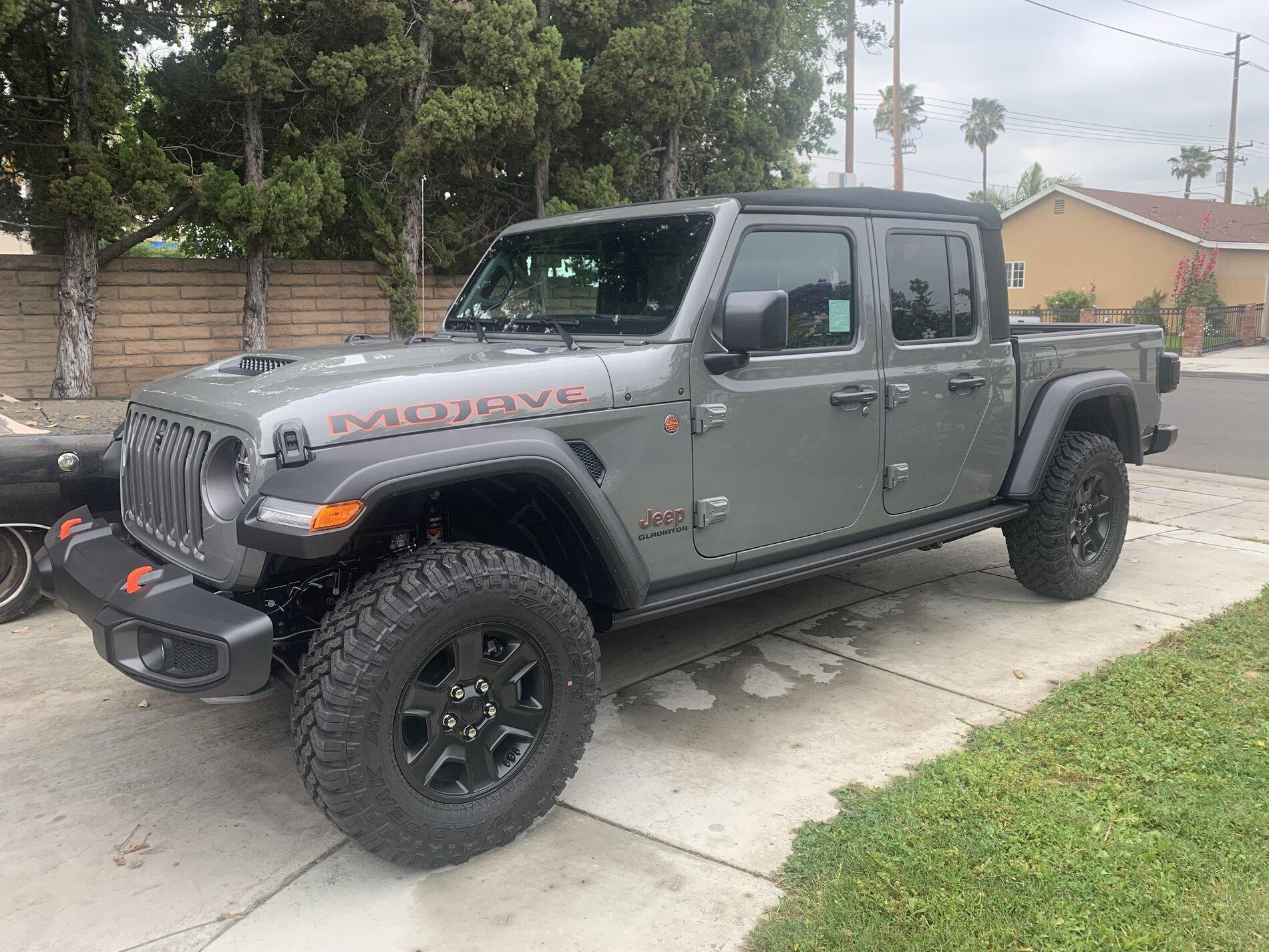 Jeep Gladiator Gladiator Window Sticker and Build Sheet Order Tracking IMG_4334