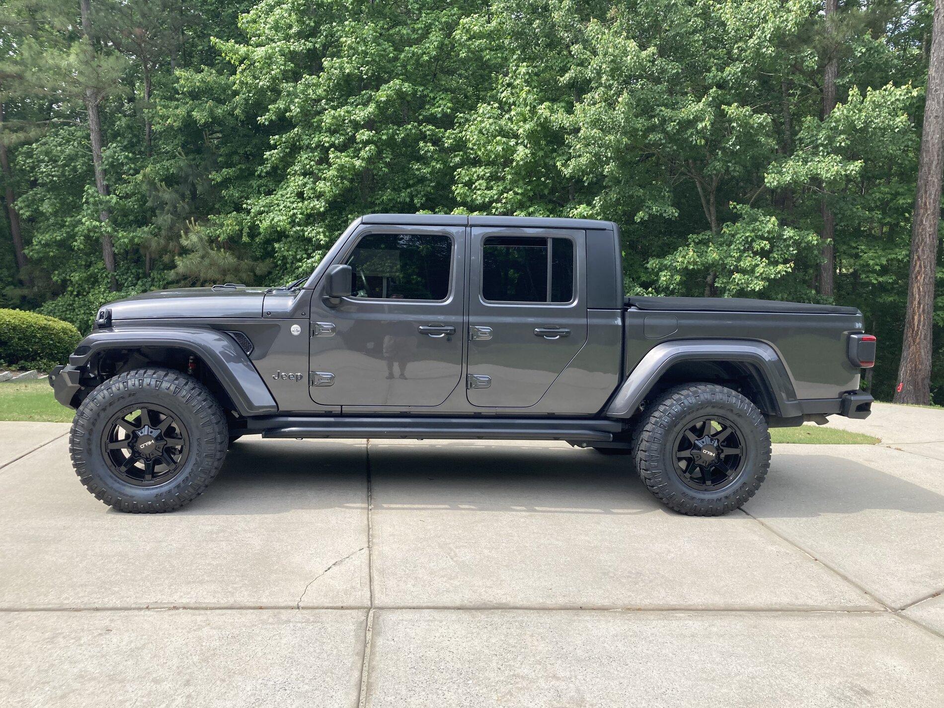 Jeep Gladiator The Overcon 132973AB-FE47-49D6-BF23-051D74717CBB