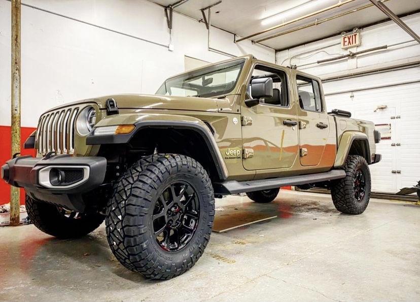 Jeep Gladiator Make overland wheels gloss black IMG_0007