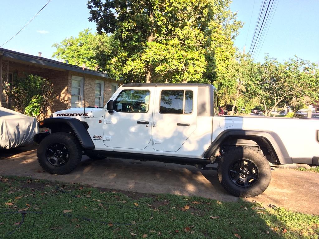 Jeep Gladiator MOJAVE Edition Gladiator JT Club UNADJUSTEDNONRAW_thumb_40