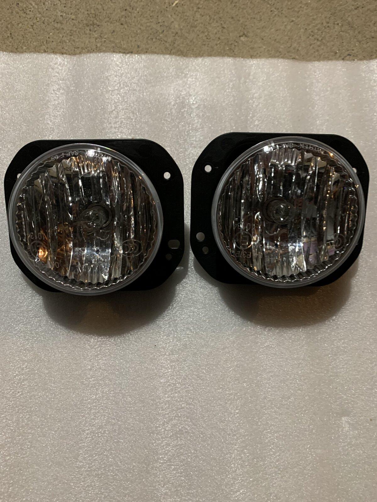 Jeep Gladiator Full Set of Front Halogen Lights IMG_0039.JPG